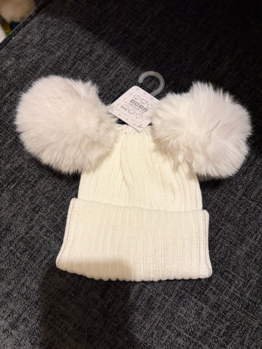 White Pom Pom hat